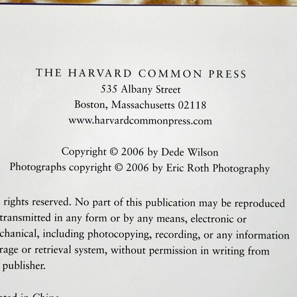 Cupcake Cookbook - Baker's Field Guide - Over 60 Cupcake Recipes for Every Occas - Picture 13 of 14